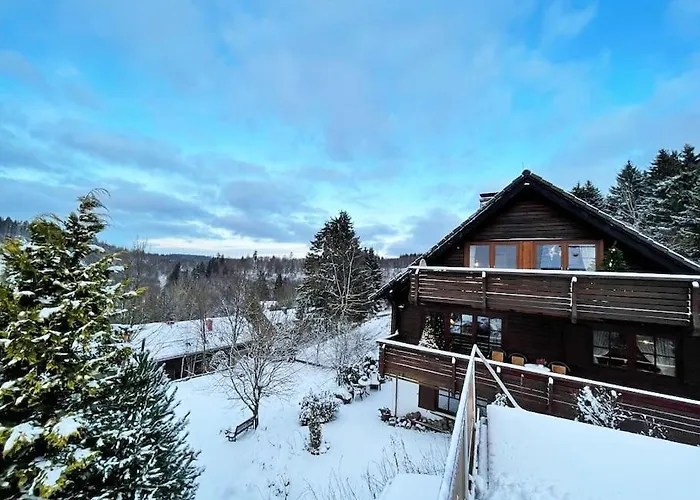 Blockhausflair Mit Kamin, Balkon Und Bergpanorama *